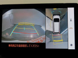 パノラミックビューモニター付きです。車両を上から見たような映像をディスプレイオーディオ画面に表示。運転席からの目視だけでは見にくい、車両周辺の状況をリアルタイムでしっかり確認できます。