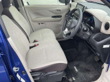 運転席も広々、ドライブも楽しめますね♪実際お座りいただくのが、分かりやすいと思います。お気軽にご来店ください!
