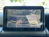 駐車時、後方の映像がモニターで確認できます。狭い場所での駐車もスムーズです。