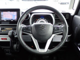 オリックス認定中古車は厳選した上質な車輌のみをお届け致します。全車にプロの職人による徹底した内外装の清掃、磨き上げております。