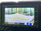【バックカメラ】駐車時に後方がリアルタイム映像で確認できます。大型商業施設や立体駐車場での駐車時や、夜間のバック時に大活躍!運転スキルに関わらず、今や必須となった装備のひとつです!