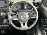 【純正革巻きステアリング】上質な革を使用することで、手にしっかり馴染みとても運転しやすいハンドルです♪