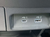 前席USB電源です。