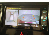 全周囲カメラが装備されています!上から見下ろしたような視界のカメラが駐車をサポートします!