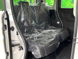 高品質なオリジナルフロアマットもオプションにてご用意しております。お好きなデザインやカラーをお車に合わせて選んでいただくことができます♪