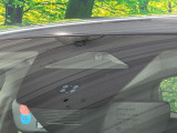 【ホンダセンシング】走行中に前方の車両等を認識し、衝突しそうな時は警報とブレーキで衝突回避と被害軽減をアシスト。より安全にドライブをお楽しみいただけます。