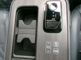 プロパイロット パーキング☆車庫入れ,縦列駐車,前向き駐車の際ドライバーを支援する機能でカメラとソナーで駐車位置を検出しスイッチを操作するだけでアクセル,ブレーキ,ステアリングを自動制御し駐車操作行います