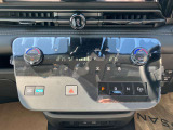 シフト操作はボタン式になりました☆運転席・助手席シートヒーター付き☆