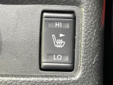 【シートヒーター】寒い日に重宝するシートヒーター!エアコンより早く温まってくれるので寒がりの人も安心ですね♪エアコンの温風は乾燥するから苦手、という方にもをおすすめです。