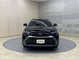 お車購入のポイントとなるフロントマスクです!シャープな目つきが印象的なデザインのヘッドランプです。