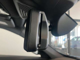 ルームミラー内蔵ETC車載器(自動防眩付)後続からの光が一定以上になると自動で眩しさを緩和します。