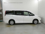 この度は、当社の展示車をご覧いただきまして、誠に有難うございます。自信をもってお勧めできる車となりますので、ごゆっくりご覧頂きたいと思います。