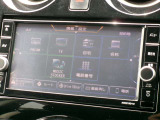 SDナビです。Bluetoothで好きな音楽を聴く事ができるので、ドライブがひときわ楽しくなっちゃいますね♪NISSAN CONNECTも利用出来ます。