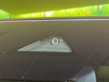 【スマートブレーキサポート】走行中に前方の車両等を認識し、衝突しそうな時は警報とブレーキで衝突回避と被害軽減をアシスト。より安全にドライブをお楽しみいただけます。