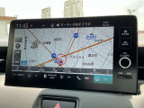 Honda CONNECTディスプレーを装備しております。Honda CONNECT対応で便利が広がったナビディスプレー。機能は増えても快適な操作性はそのままです。