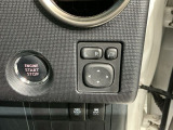 狭い駐車場で便利な電動格納ドアミラーが付いています。