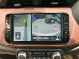 ◆アラウンドビューモニターは目視しにくい車の左下も映像で確認できるので安心です☆