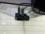 後方の状況やあおり運転などもしっかり記録するリヤドライブレコーダーも完備。