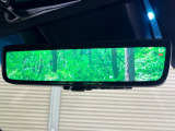【デジタルインナーミラー】後席の大きな荷物や同乗者で後方が確認しづらい時でも安心!カメラが撮影した車両後方の映像をルームミラー内に表示。クリアな視界で状況の確認が可能です!