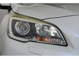 LEDヘッドライトで夜間の運転も安心です