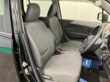 【フロントシート】さまざまな体格の方が快適に運転ができるよう配慮したシートになっております。