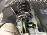 お車を安心してお乗りいただく為には、足回りの定期点検が欠かせません。サービスサポート(有償保証)では無料点検もご提供しており、安心のカーライフをお過ごしいただけるサポート体制が整っています。