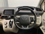 見通しのよいすっきりとした視界で、誰でも運転しやすいです。運転のしやすさは疲れにくさにも繋がりますよ♪
