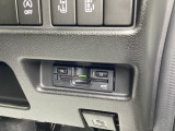 純正ETCも装着されています☆ETCをご利用の場合は再セットアップ費用￥3,300-が別途必要となります。車載器は運転席右下に設置なのでカードの出し入れも簡単です☆