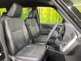 運転席シート廻りは使用感も少なく、良好な状態となっています。前オーナー様が丁寧に使っていたことがよくわかりますね。