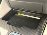 【おくだけ充電】おくだけで充電可能!コードがないから運転の邪魔にもならない!!
