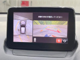 【全周囲カメラ】専用のカメラにより、上から見下ろしたような視点で360度クルマの周囲を確認することができます☆死角部分も確認しやすく、狭い場所での切り返しや駐車もスムーズに行えます。