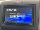 【ナビゲーション】目的地までしっかり案内してくれる使いやすいナビ。Bluetooth接続すればお持ちのスマホやMP3プレイヤーの音楽を再生可能!毎日の運転がさらに楽しくなります!!