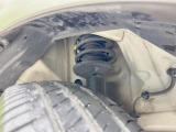 お車を安心してお乗りいただく為には、足回りの定期点検が欠かせません。サービスサポート(有償保証)では無料点検もご提供しており、安心のカーライフをお過ごしいただけるサポート体制が整っています。