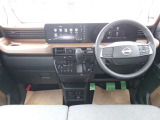 操作しやすい運転席廻り!操作パネルも使いやすい!!ドライブが楽しくなります!