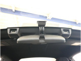 MT車向けアイサイトは、衝突回避支援や車線逸脱警報、追従機能付きクルーズなどを搭載し、運転の愉しさと安心を高次元で両立しています。