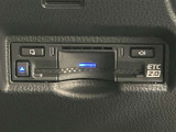 ETC車載器搭載しております。高速道路も料金支払いレーンに並ばず通過でき、とても便利です。ETCカードもお車購入時に入会する事ができます。お気軽にお問い合わせ下さい。