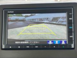 バックカメラ装着済!後退時、画面で後方の視界をサポートします。