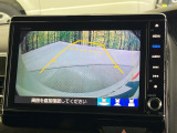 【バックカメラ】駐車時に後方がリアルタイム映像で確認できます。大型商業施設や立体駐車場での駐車時や、夜間のバック時に大活躍!運転スキルに関わらず、今や必須となった装備のひとつです!
