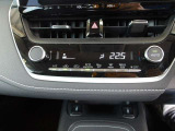 オートエアコンを装着しておりますので車内をお好みの快適な温度に保つことが可能です!
