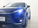 【オートライト】車外の明るさに応じて、自動的にライトの点灯・消灯をしてくれます。トンネルが続くような道でも、いちいちライトスイッチを操作する必要がありません。消し忘れの心配もありません。