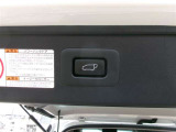 パワーバックドア機能付きです。高さや重さでバックドアの開閉って意外と大変ですが、電動で楽々です!