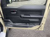 本格的な四輪駆動車の機能と走破性を持つジムニーシリーズで初となる5ドアモデル「ジムニーノマド」。