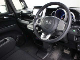 運転席廻りです。