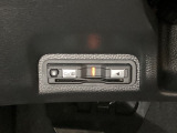 ハンドルの左下にETCがついています。高速道路の料金所の通過も楽々です。カードの取り出しもしやすい場所についています。