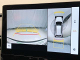 車の全周囲の画像が表示されます。運転席から見づらい個所なども、上空から見たような映像で確認できます。映像のきりかえも出来、後方確認だけでなく大変便利な機能です。