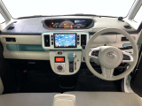 見通しのよいすっきりとした視界で、誰でも運転しやすいです。運転のしやすさは疲れにくさにも繋がりますよ♪