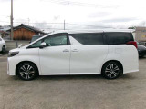 トヨタ認定中古車になります。まるごとクリーニングで見えない部分もまるごと洗浄しております。