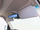 日差しをしっかり遮り、快適な運転をサポートします。