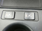 運転席と助手席には寒い時にうれしいシートヒーターが装備されてます。