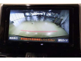 ■バックモニター■  車両後方の映像を画面に表示し、駐車などの後退操作をサポートします。